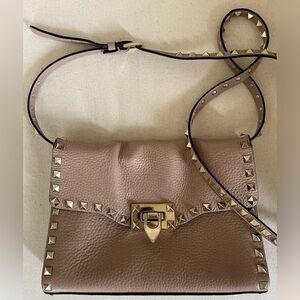 Valentino Rockstud Small Shoulder Bag - Poudre